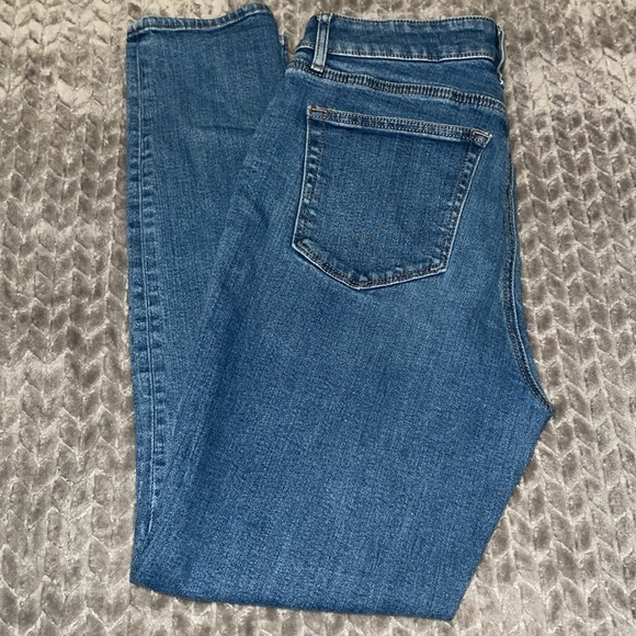 Loft Jeans. Lot of 2. Blue is Curvy Skinny & Black is Leggings. Size 6 - Picture 2 of 13